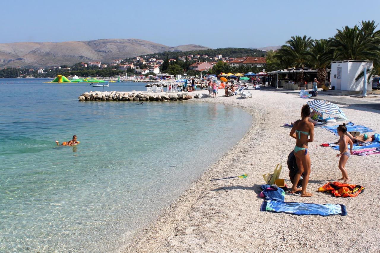 Seaside Apartments With A Swimming Pool Okrug Gornji, Ciovo - 11374 Trogir Bagian luar foto