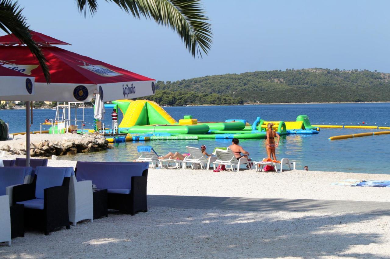 Seaside Apartments With A Swimming Pool Okrug Gornji, Ciovo - 11374 Trogir Bagian luar foto