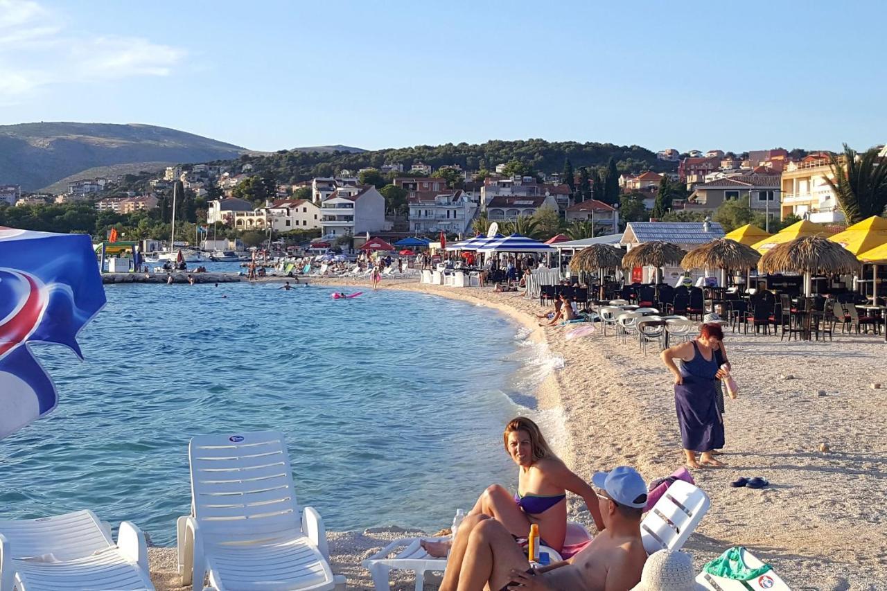 Seaside Apartments With A Swimming Pool Okrug Gornji, Ciovo - 11374 Trogir Bagian luar foto