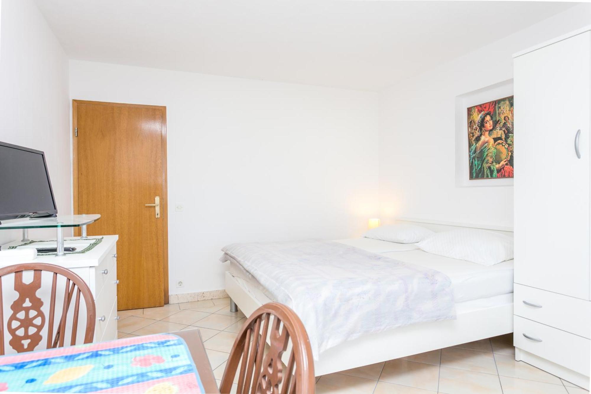 Seaside Apartments With A Swimming Pool Okrug Gornji, Ciovo - 11374 Trogir Bagian luar foto