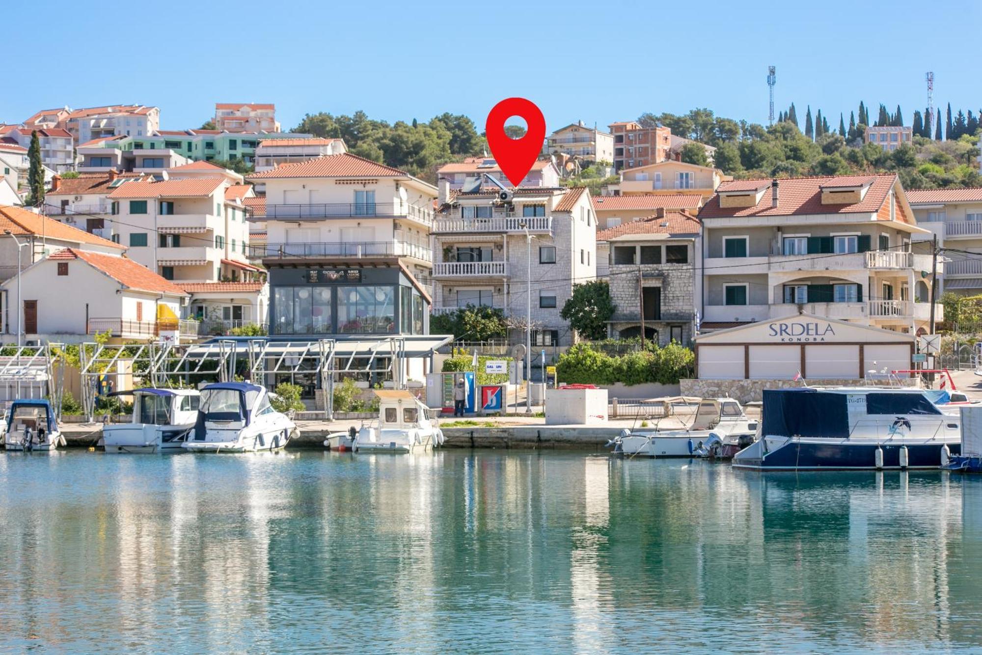 Seaside Apartments With A Swimming Pool Okrug Gornji, Ciovo - 11374 Trogir Bagian luar foto