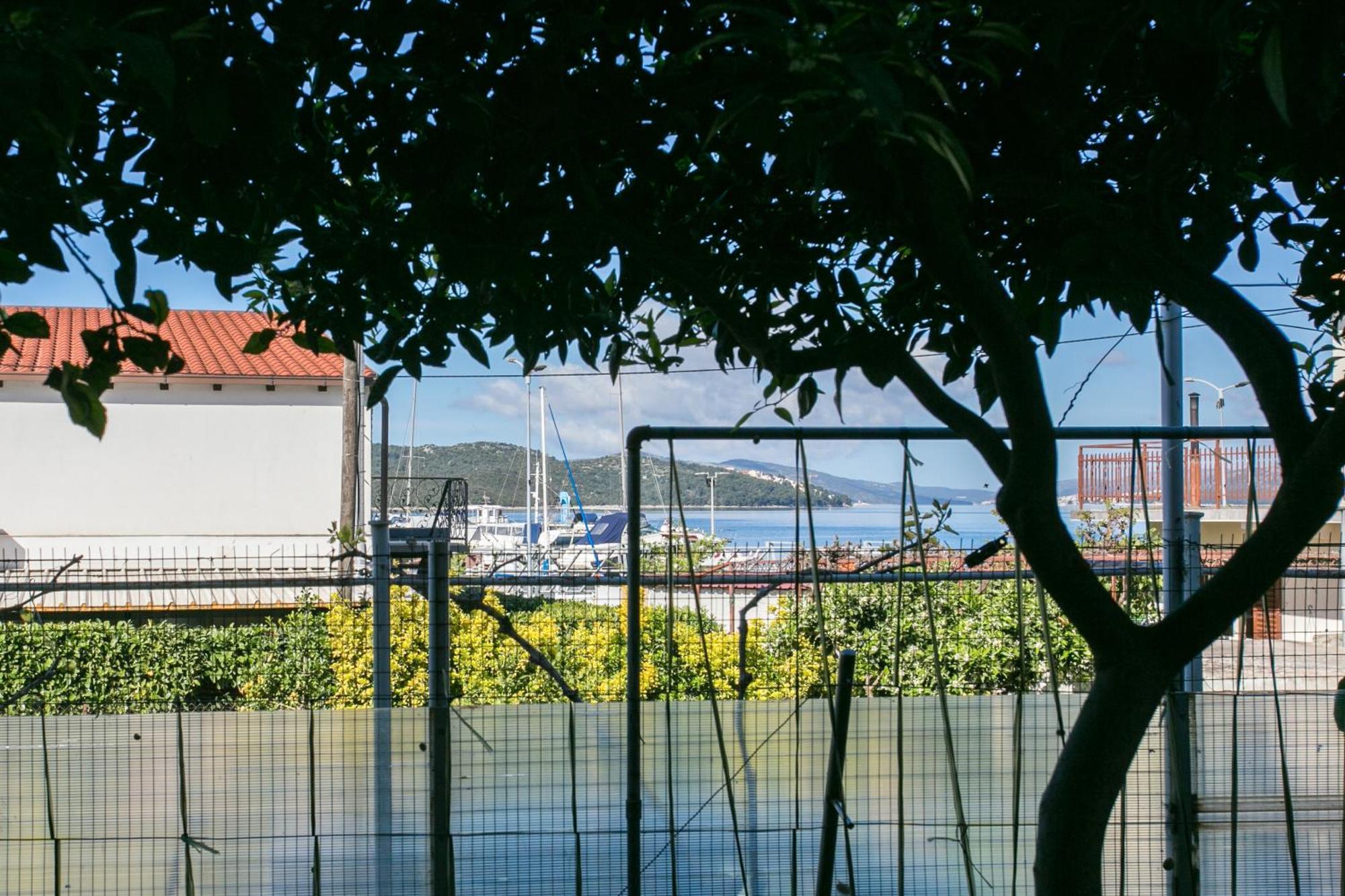 Seaside Apartments With A Swimming Pool Okrug Gornji, Ciovo - 11374 Trogir Bagian luar foto